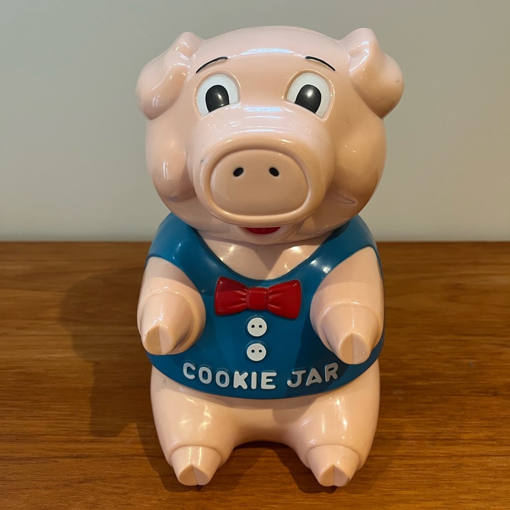 Oinking Cookie Jar Adorable Pig, Authentic Vintage 1990’s